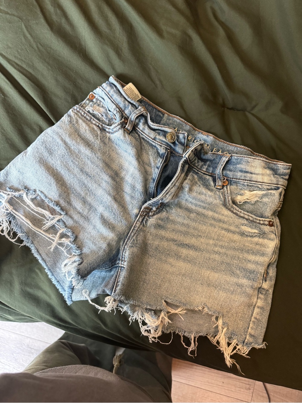 American eagle strigid jean shorts